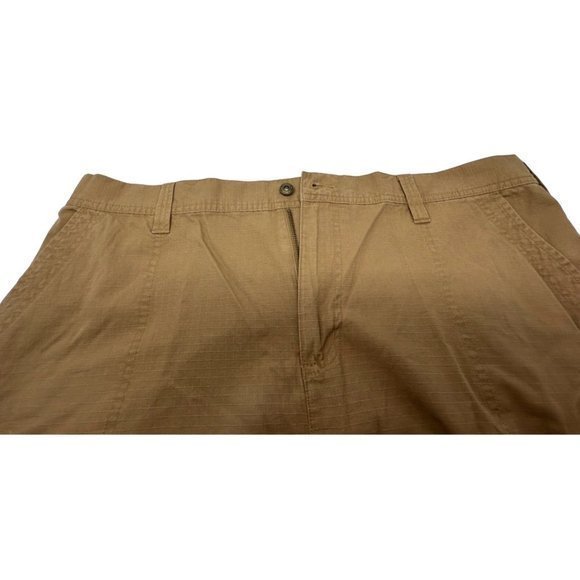 Men's Field & Stream Cargo Shorts - Size 40 - Picture 3 of 10